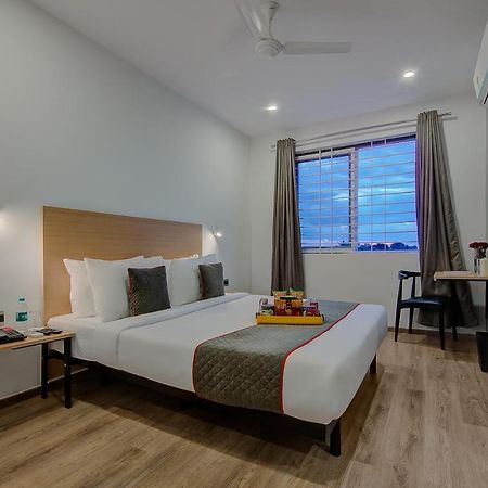 Super Townhouse Global Village Tech Park Near Kengeri Bus Terminal Metro Station Бенґалуру Екстер'єр фото