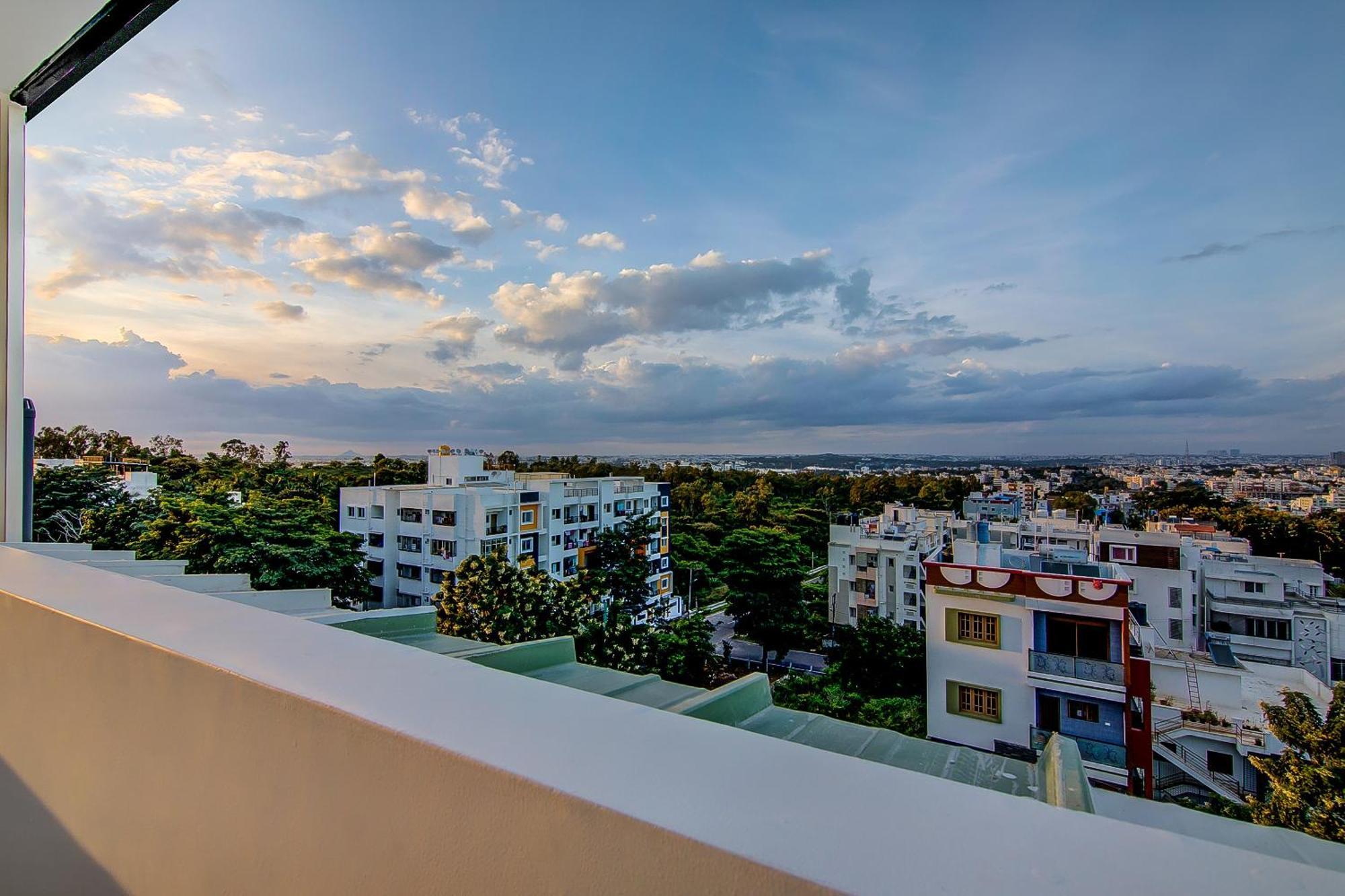 Super Townhouse Global Village Tech Park Near Kengeri Bus Terminal Metro Station Бенґалуру Екстер'єр фото
