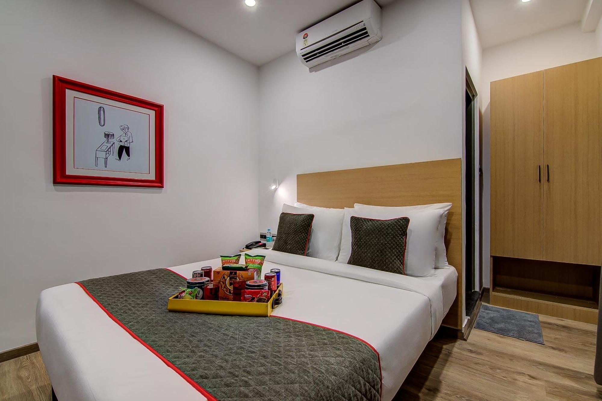 Super Townhouse Global Village Tech Park Near Kengeri Bus Terminal Metro Station Бенґалуру Екстер'єр фото