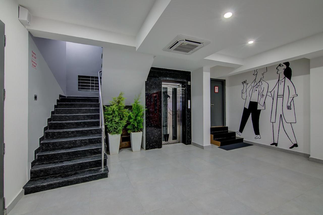 Super Townhouse Global Village Tech Park Near Kengeri Bus Terminal Metro Station Бенґалуру Екстер'єр фото