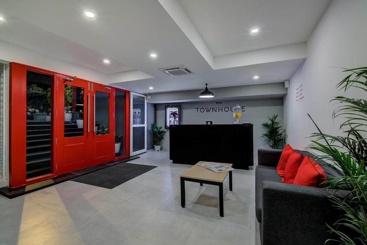 Super Townhouse Global Village Tech Park Near Kengeri Bus Terminal Metro Station Бенґалуру Екстер'єр фото
