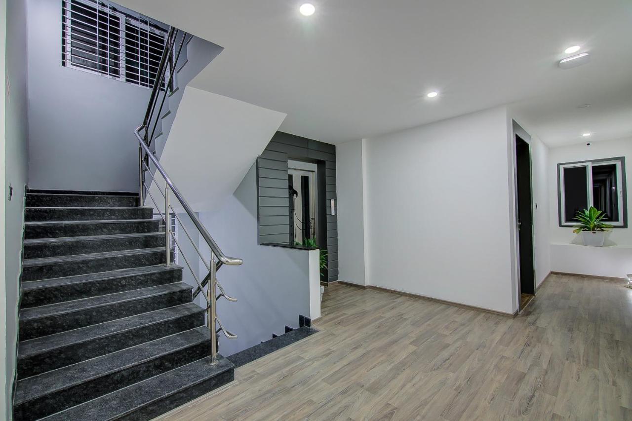 Super Townhouse Global Village Tech Park Near Kengeri Bus Terminal Metro Station Бенґалуру Екстер'єр фото